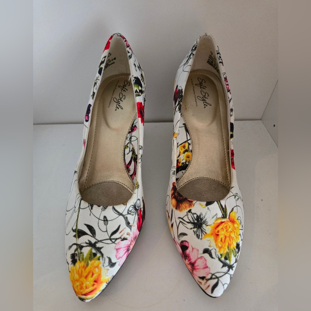HUSH PUPPIES SIZE 7 Soft Style Floral Women's Heels Shoes
